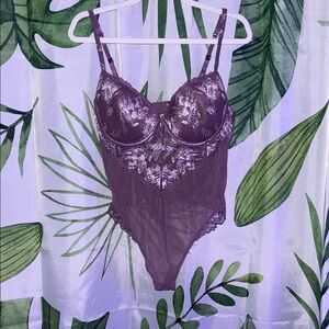 La Vie En Rose Elegant Purple Lace Bodysuit